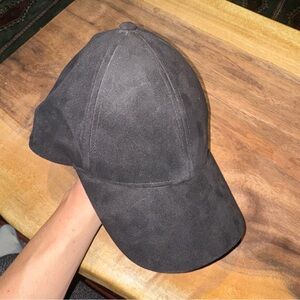 Aritzia Wilfred Free Black faux Suede Baseball Cap - women’s O/S